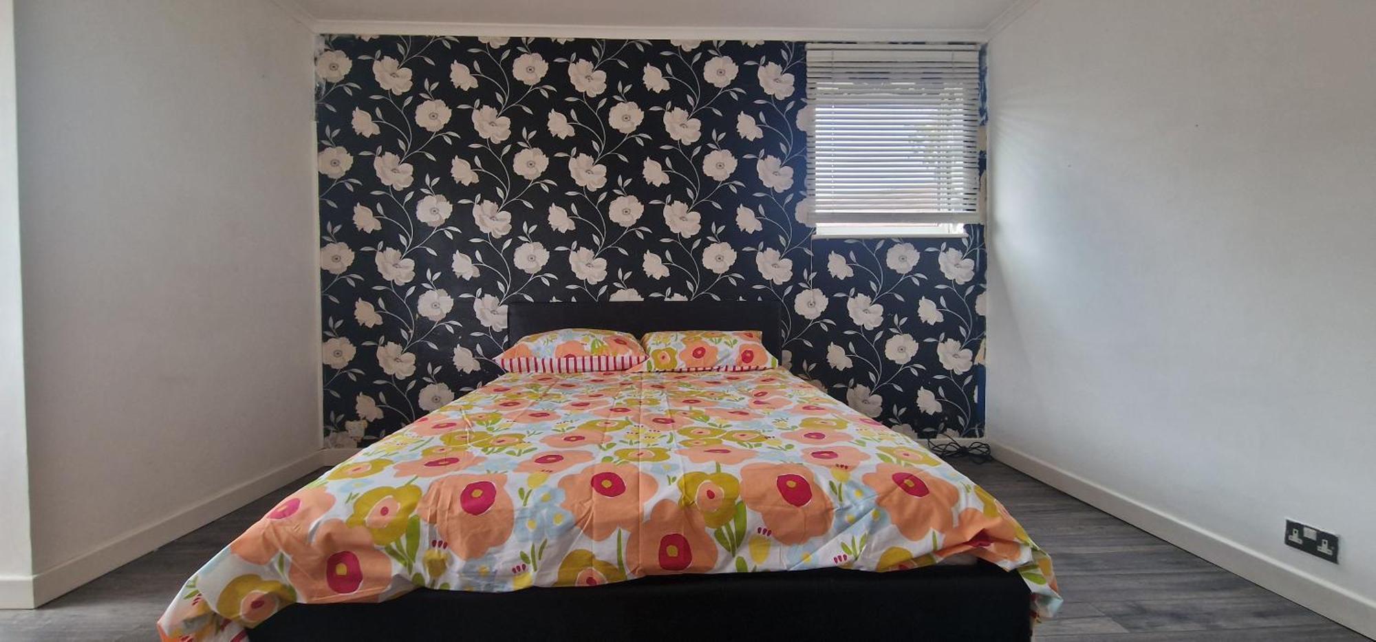 Ritz Place 2 Northolt  ภายนอก รูปภาพ